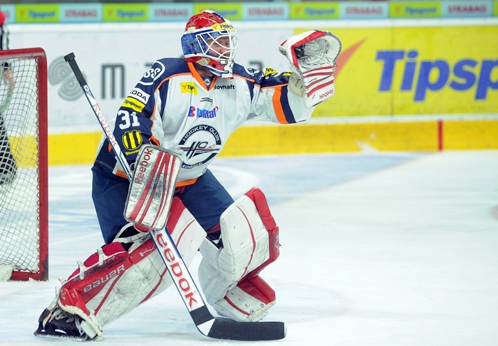 Vsadiť na veterána sa vyplatilo - takmer nepriestrelný Staňa v play-off